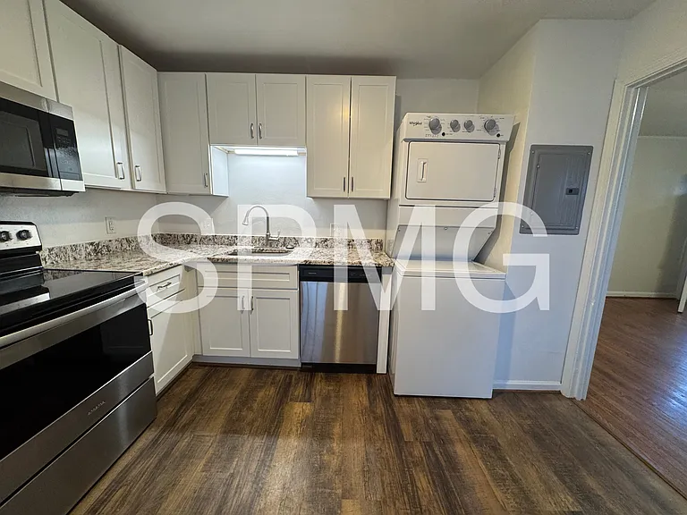 3126 Yardley Dr NW — Photo 5