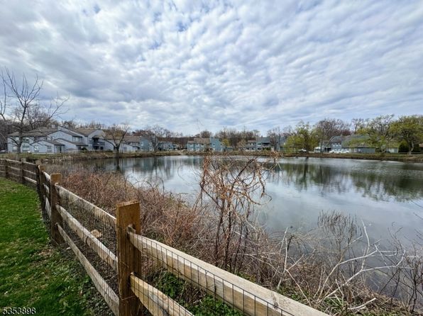 7 Drake Ln, Roxbury Twp., NJ 07852
