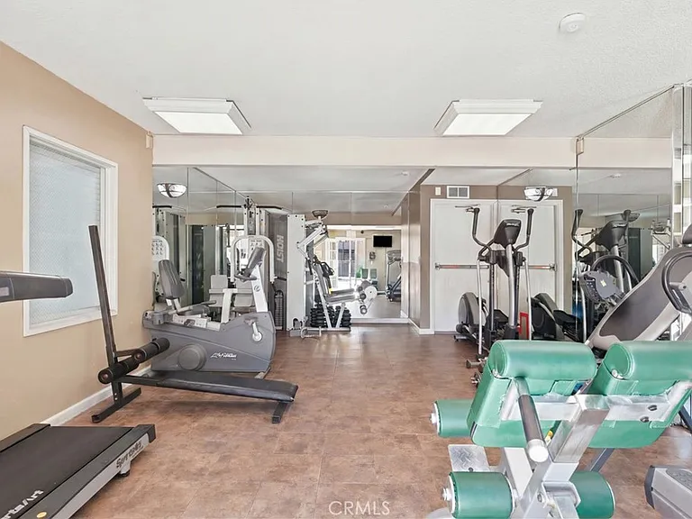 15425 Sherman Way #211 — Photo 20