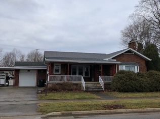 503 N Huntington St, Syracuse, IN 46567
