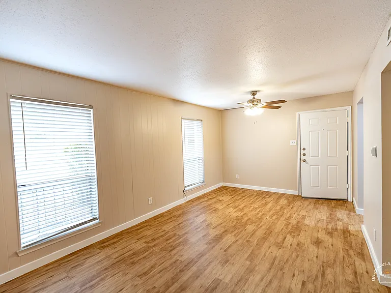Full studio unit