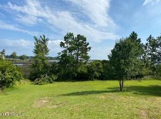 659 Waters View Dr, Biloxi, MS 39532