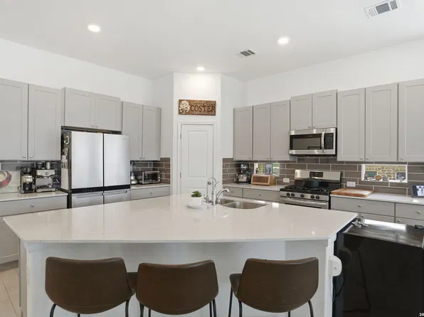 8912 Luciano Ridge, Seguin, TX 78155