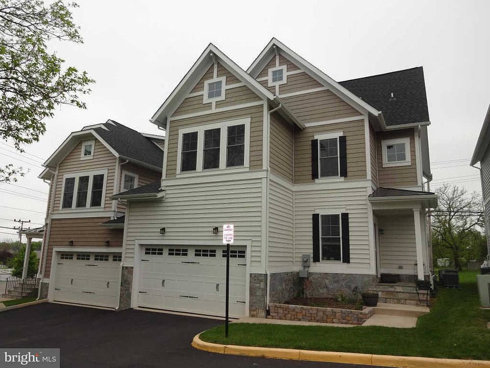 1st image of 43745 Sweet Goldenrod Sq