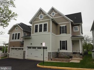 43745 Sweet Goldenrod Sq, Ashburn, VA 20147