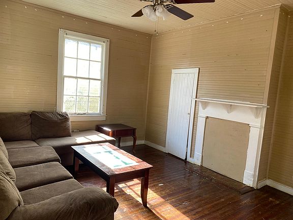 2nd image of 24154 Church St