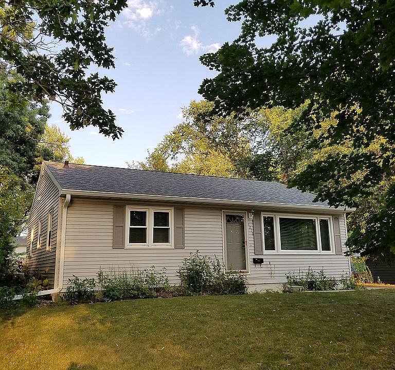 1st image of 3216 Carlton Dr