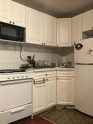 Rented by Point NYC | media 41