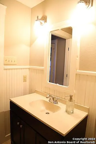 208 S Winston Ln — Photo 22