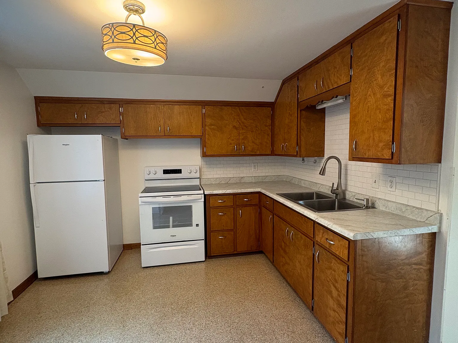 N64W5746 Columbia Rd — Photo 2