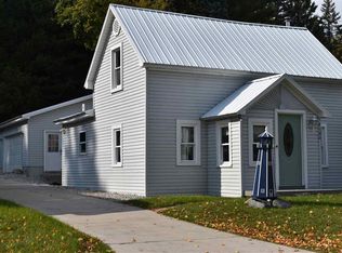 9160 S Nelson St, Cedar, MI 49621