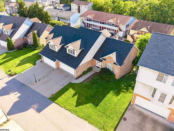 3rd image of 1011 Saint Pauls Ln