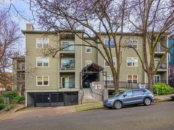 1441 SW Clay St APT 205, Portland, OR 97201