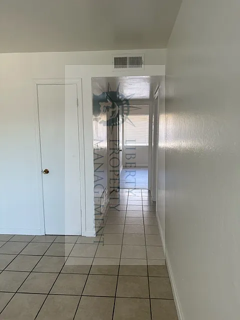 2 bed, 900 sqft, $1,495 — Photo 4