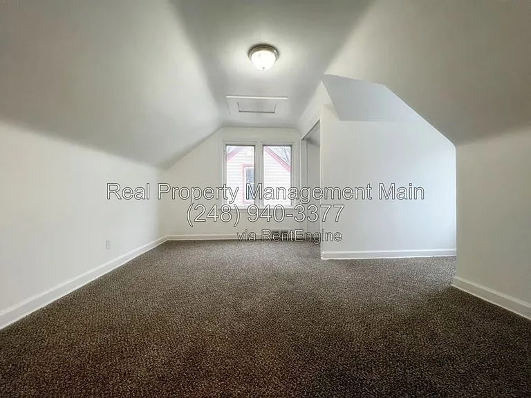 25895 Currier St — Photo 6