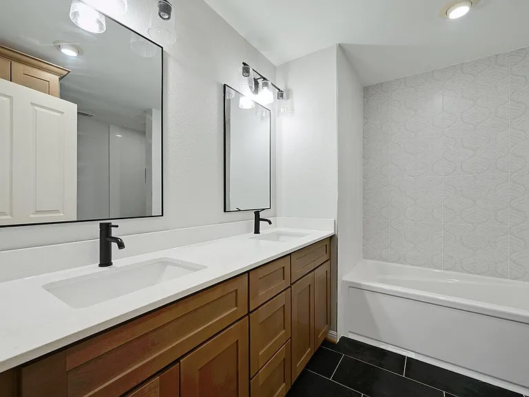 140 Barton Ranch Cir — Photo 21