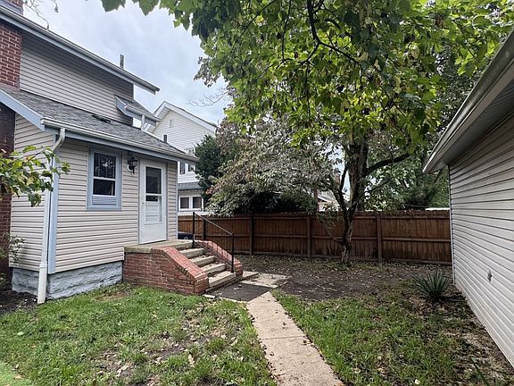 5th image of 515 N Firestone Blvd