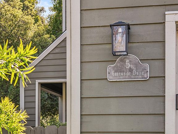 3rd image of 5 Creekside Drive