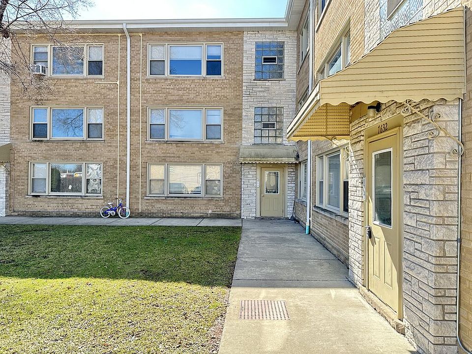 1st image of 7630.5 N Milwaukee Ave #B4