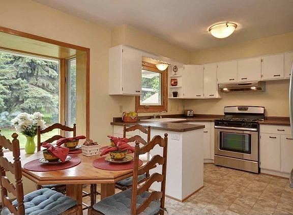 Kitchen and dinette