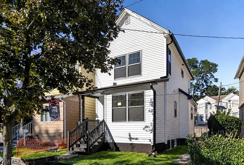 25 Maple Ave