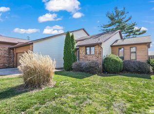 1813 S Cog Mill Ct, Springfield, IL 62704