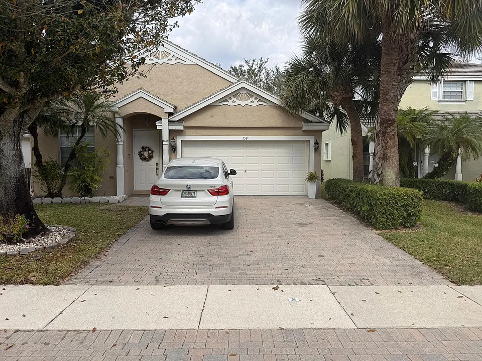 159 Berenger Walk