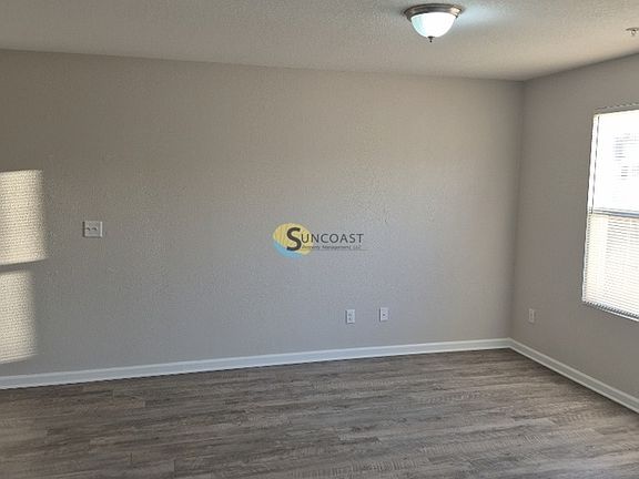 3rd image of 9249 Western Way #4
