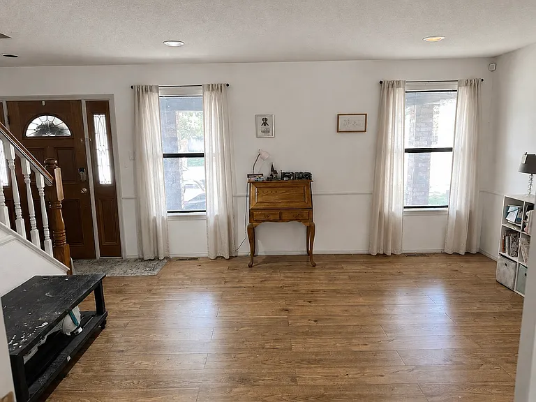 2301 Fairway Ter — Photo 5
