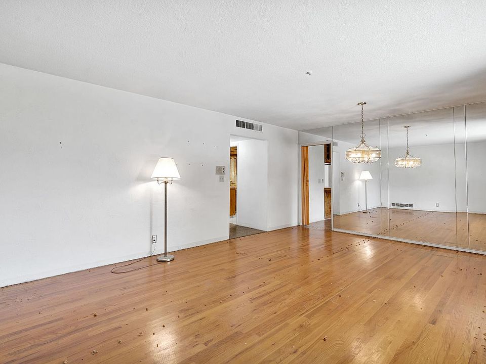 16th image of 3376 E Richert Ave