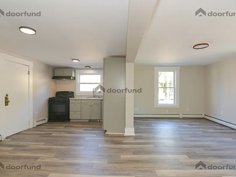 377 Union Ave #9 — Photo 4