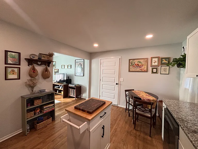 380 Ruth St — Photo 4