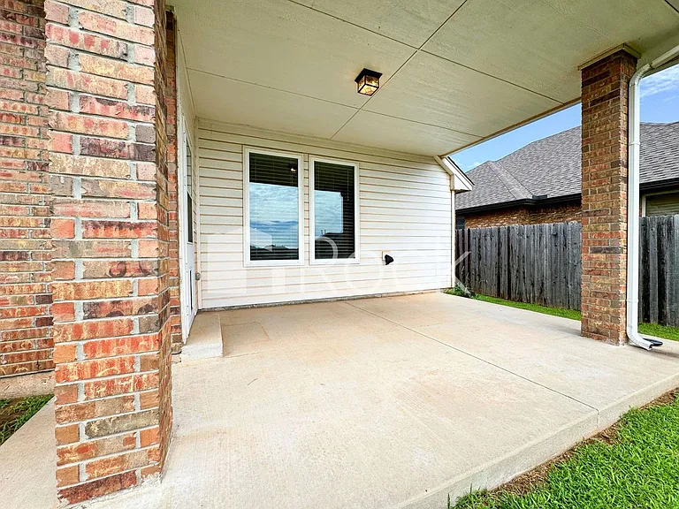 3908 Brougham Way — Photo 30
