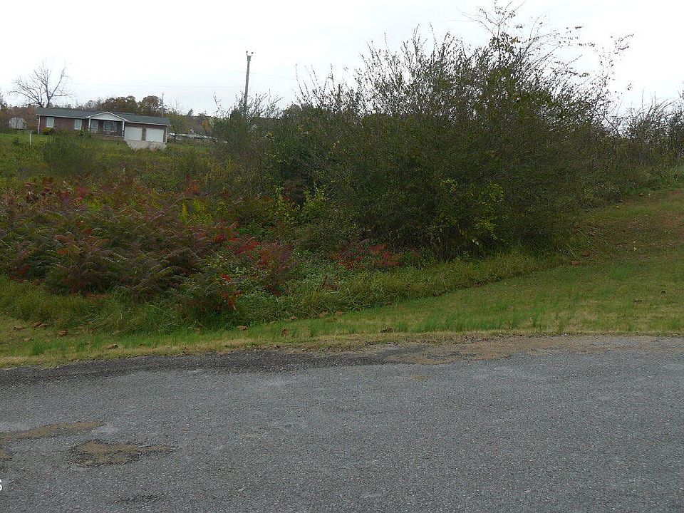 2nd image of Jean Woods Cir