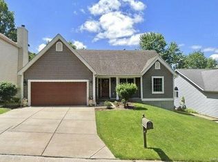 988 Big Bend Station Dr, Valley Park, MO
