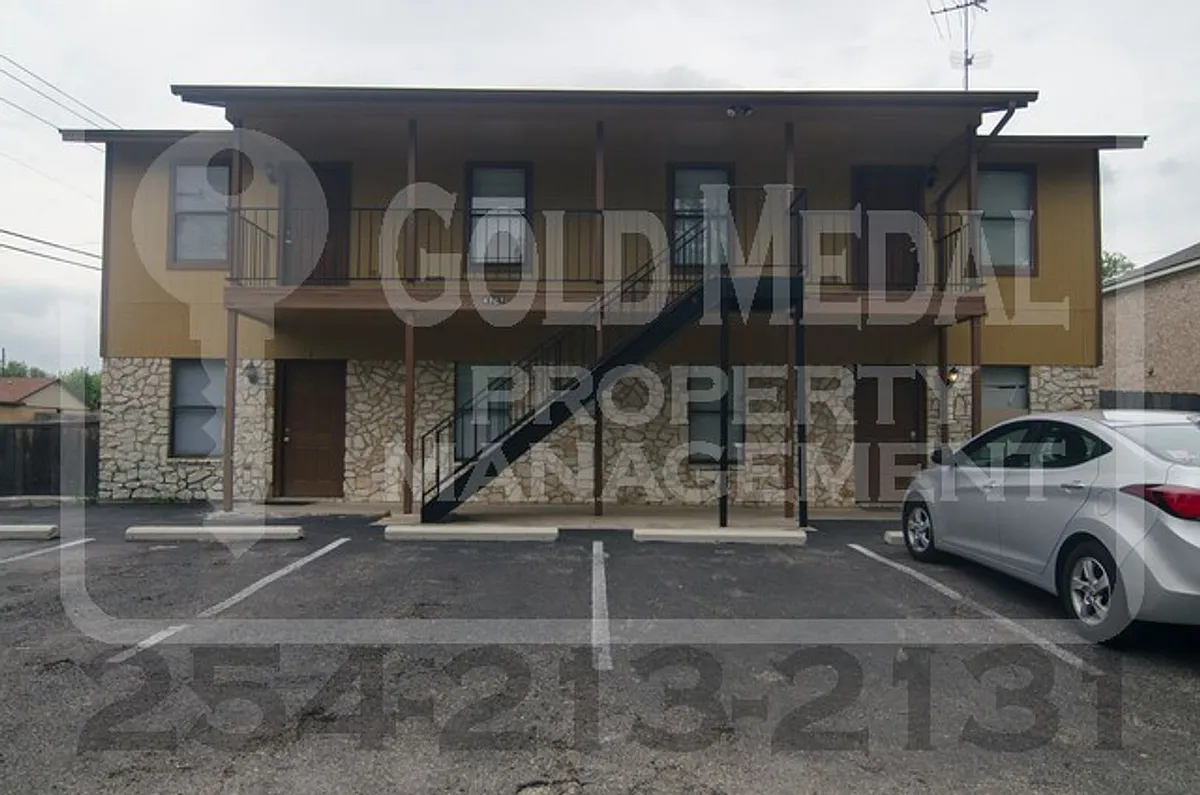 Building Photo - 4707 Westcliff Rd #A