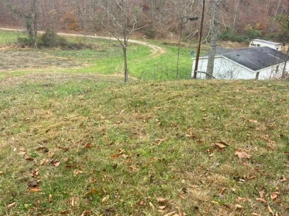 573 June Creek Rd, West Liberty, KY 41472