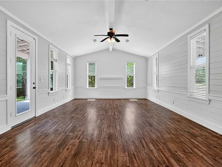 5428 Raymond Stotzer Pkwy — Photo 7