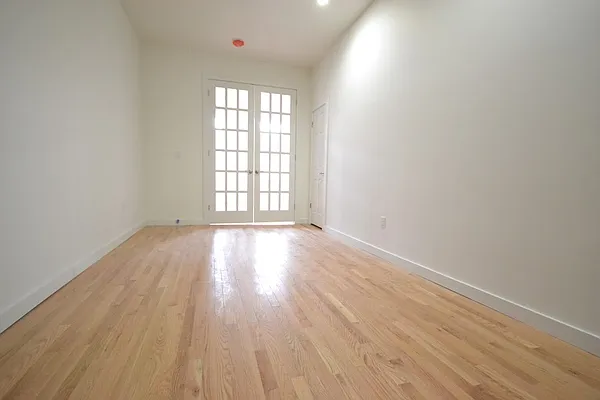 Rented by Bold New York | media 29