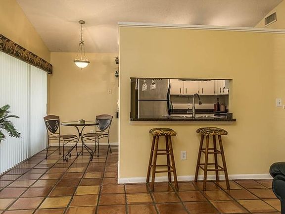 4th image of 10551 Parkcrest Dr
