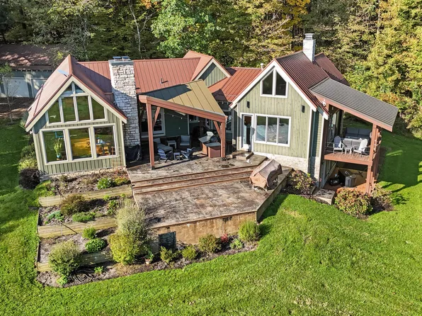 11417 Depolo Rd, Gambier, OH 43022