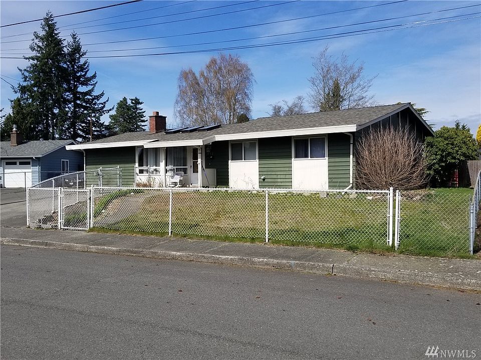 2nd image of 612 SW 121st St