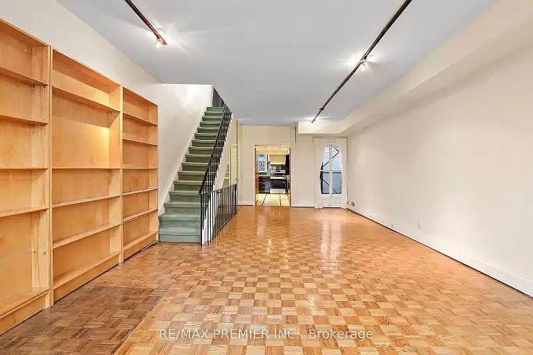 1st image of 394A King St E #1A