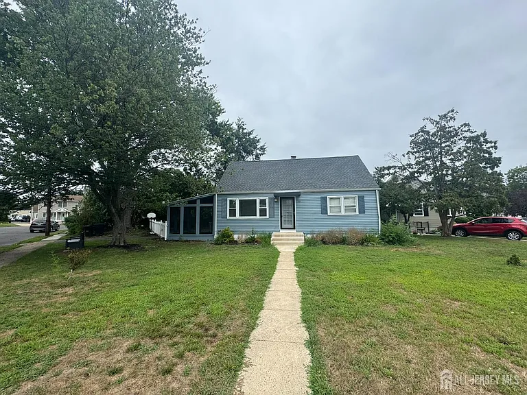 51 Kenwood Ter — Photo 1