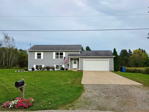 5934 Sandy Way, Zeeland, MI 49464