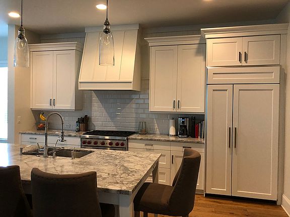 3rd image of 471 Severn Ave
