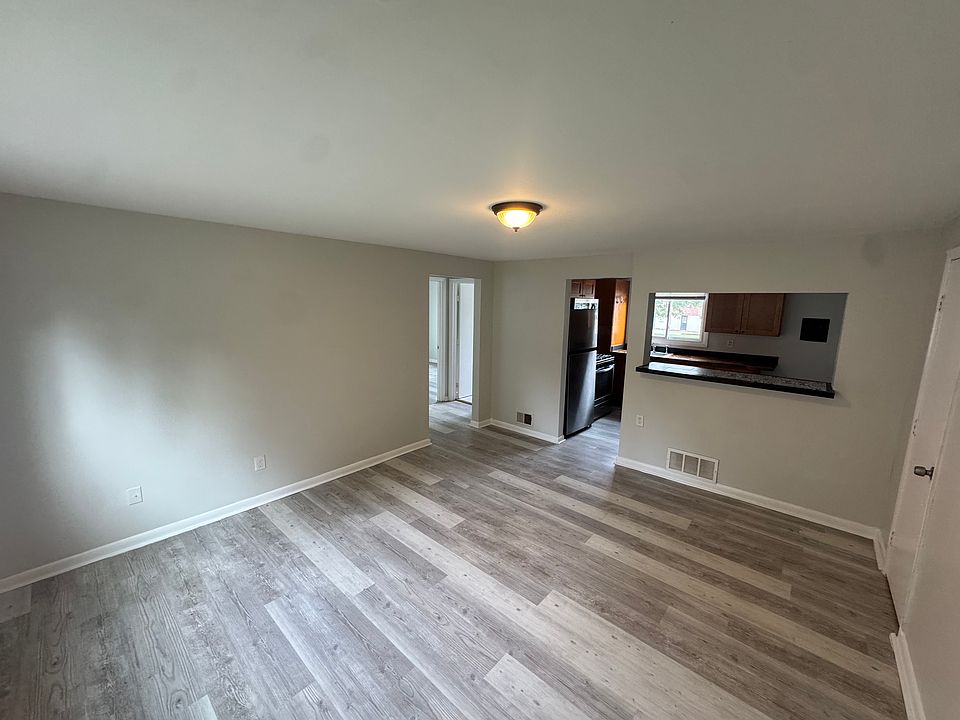 1st image of 277 Park Rd #1