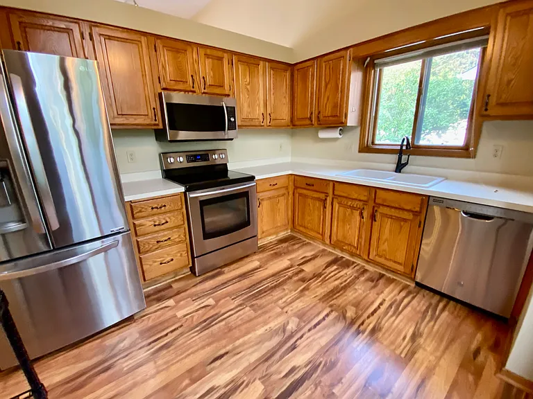 8626 Seasons Ct — Photo 7