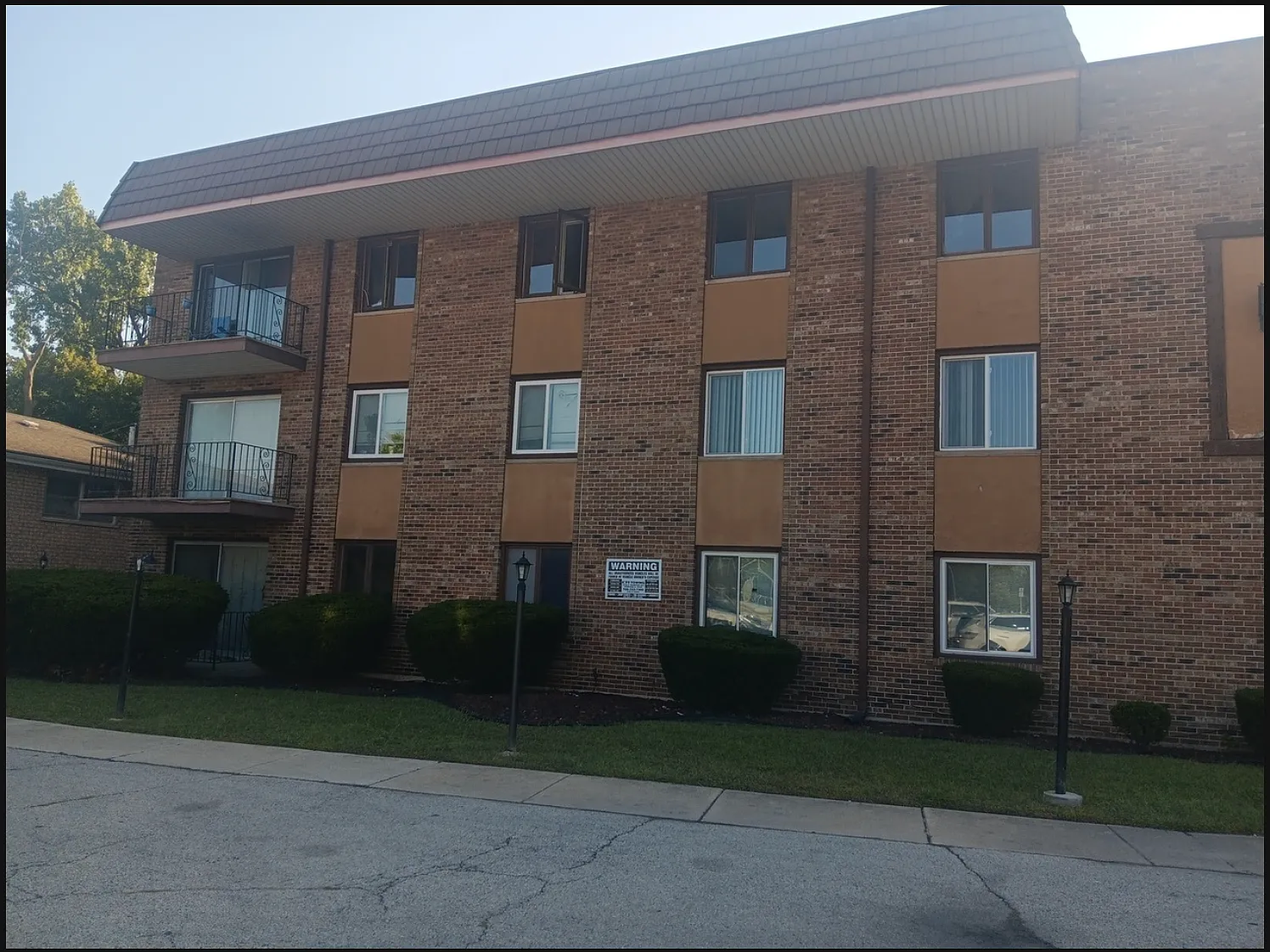 2 bed, 800 sqft, $1,575 — Photo 2
