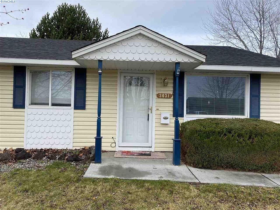 1st image of 3031 Iris St